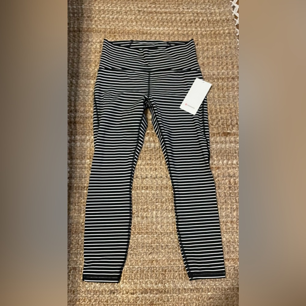 Lululemon train times size 10